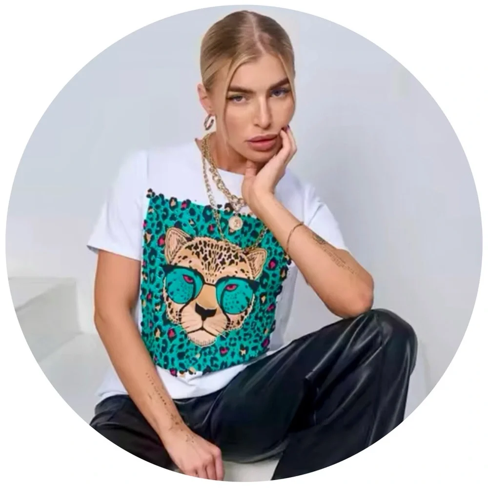Leopard Print Graphic Tee - Picture 2 of 13
